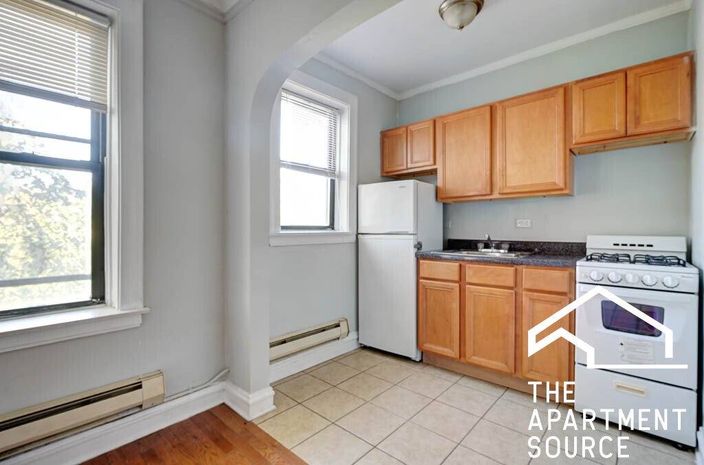 Apartment for rent at 4546 N Damen Ave #403, Chicago, IL 60625