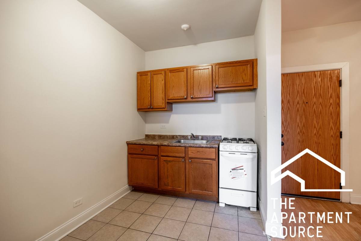 Apartment for rent at 4851 N Damen Ave #203, Chicago, IL 60625