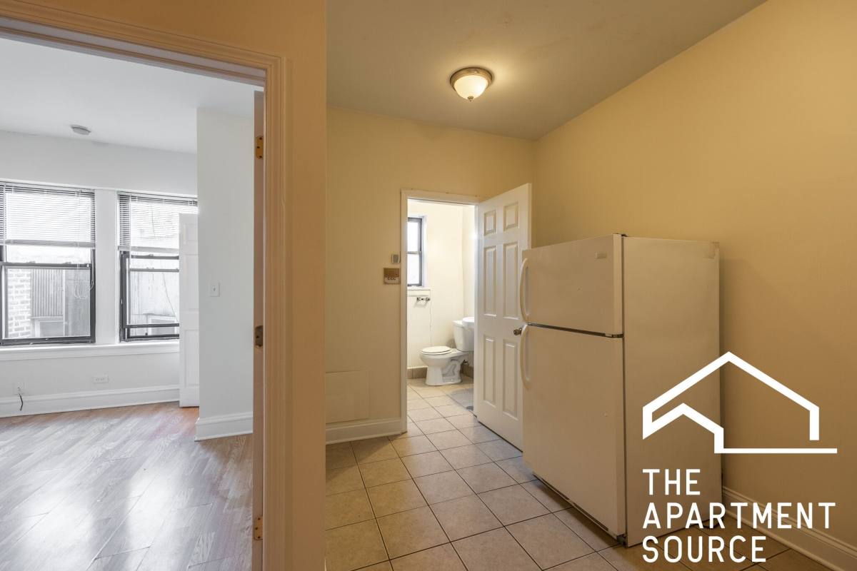 Apartment for rent at 4851 N Damen Ave #203, Chicago, IL 60625