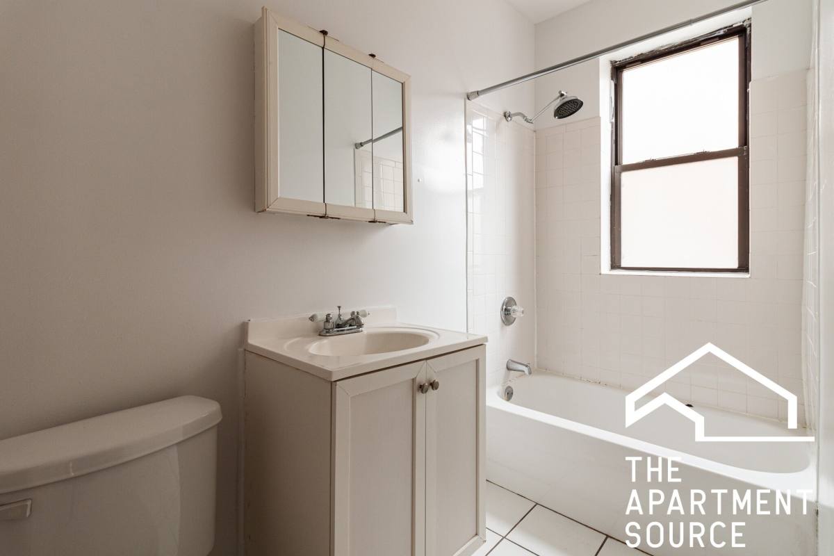Apartment for rent at 3825 N Fremont St #W3, Chicago, IL 60613