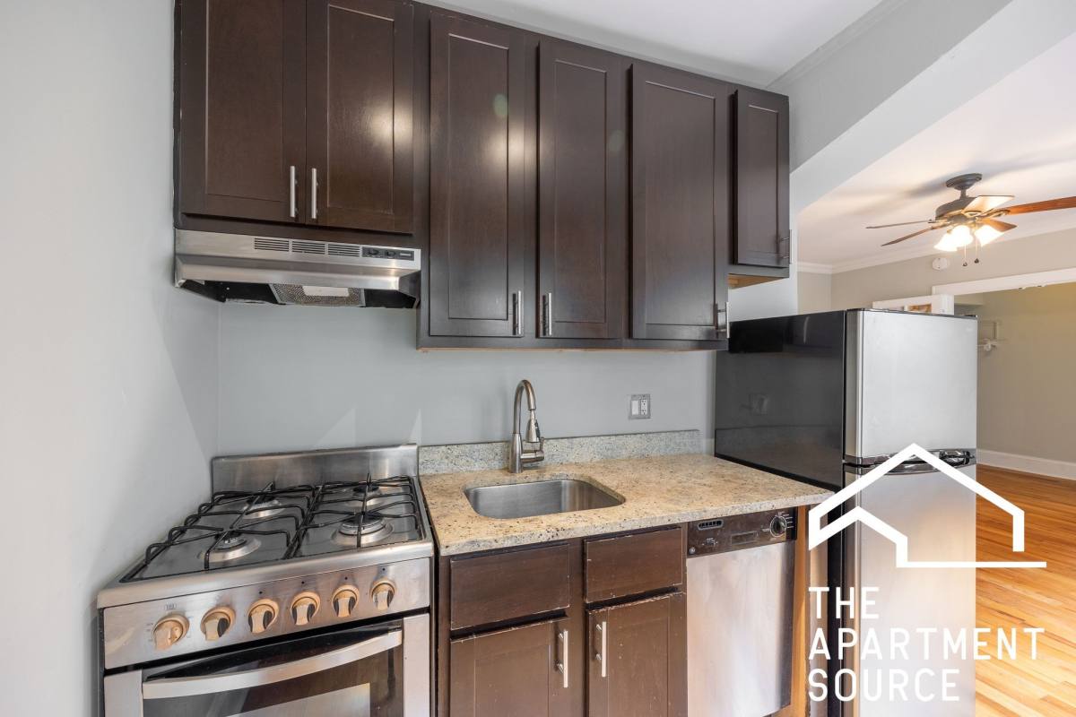 Apartment for rent at 4737 N Hermitage Ave #204, Chicago, IL 60640