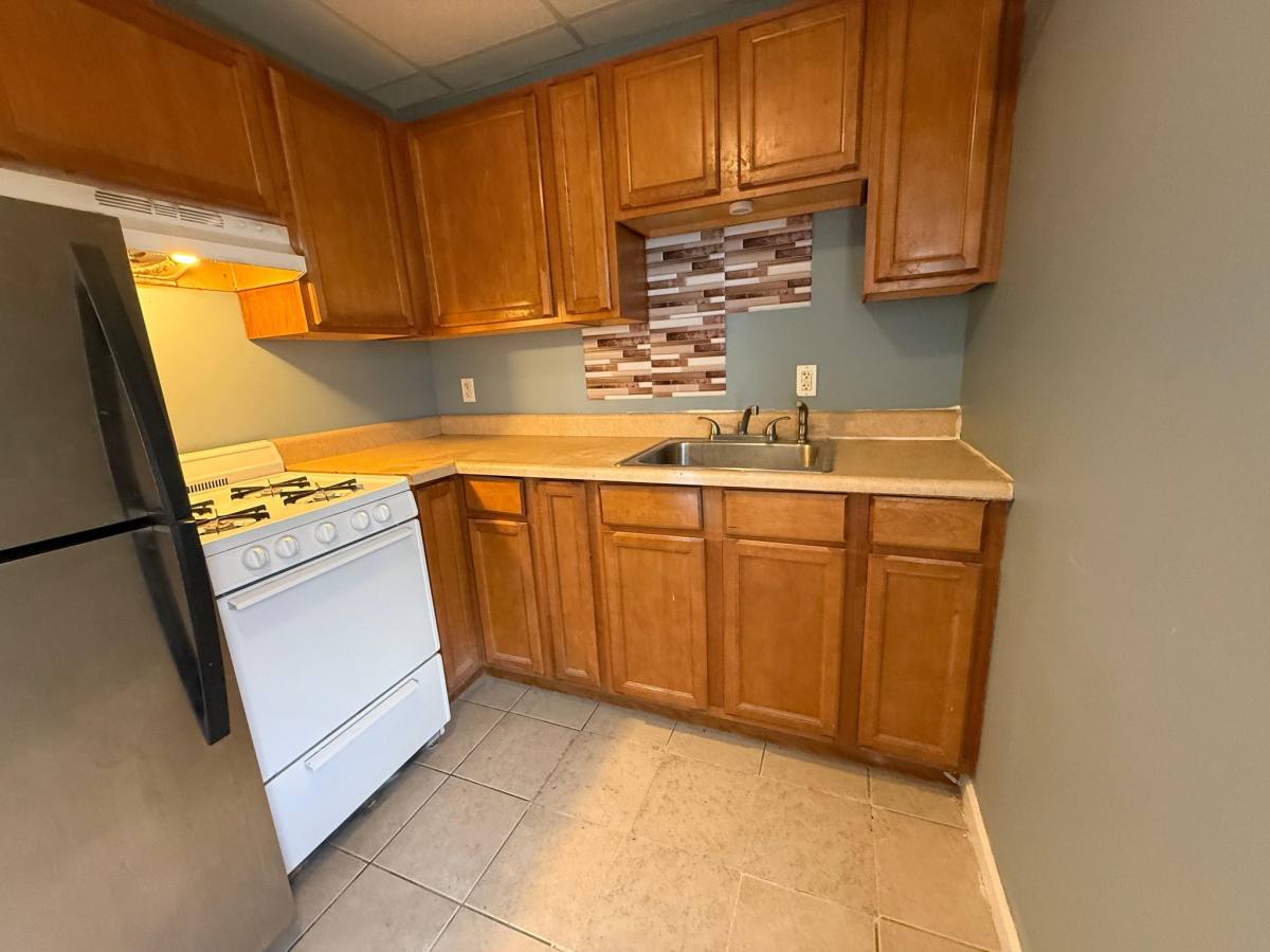Townhouse for rent at 1905 N Main St, Fall River, MA 02720