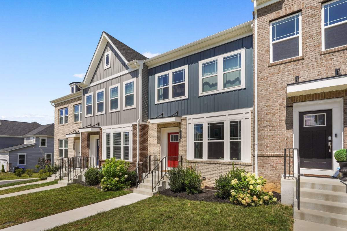 Townhouse for rent at 2802 Bridgewater Dr, Bryans Road, MD 20616