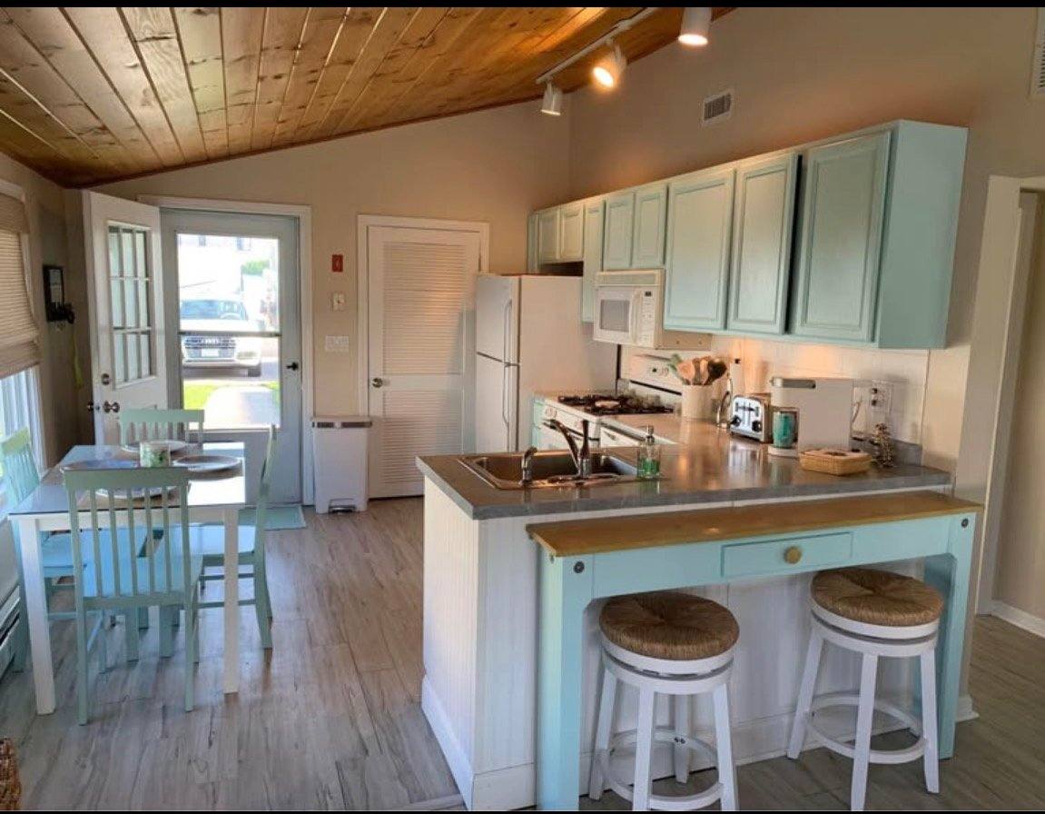 House for rent at 18 Liberty St, Salisbury, MA 01952