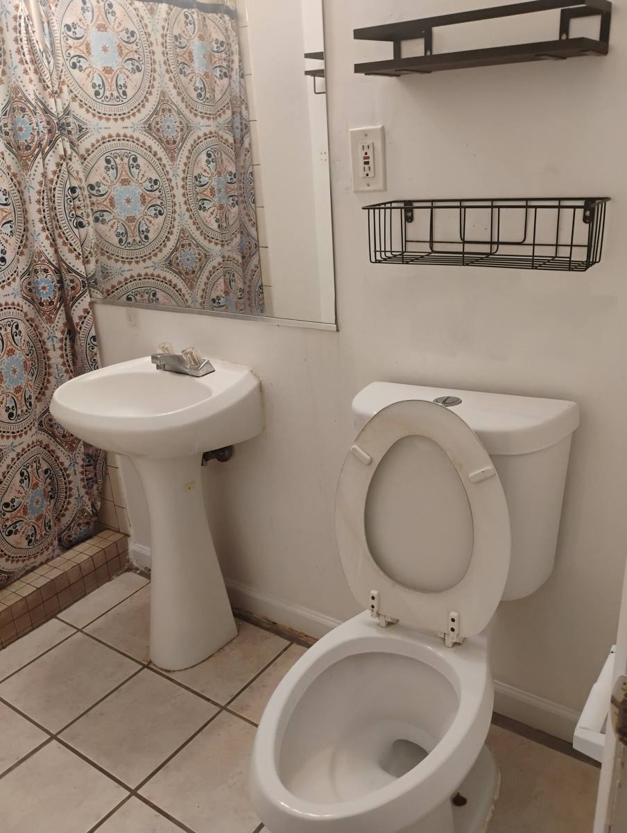 Townhouse for rent at 5446 Crossrail Dr, Burke, VA 22015