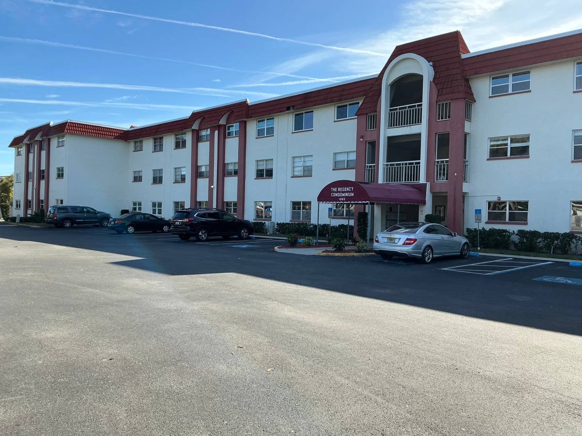 Condo for rent at 1860 Massachusetts Ave #311, Saint Petersburg, FL 33703