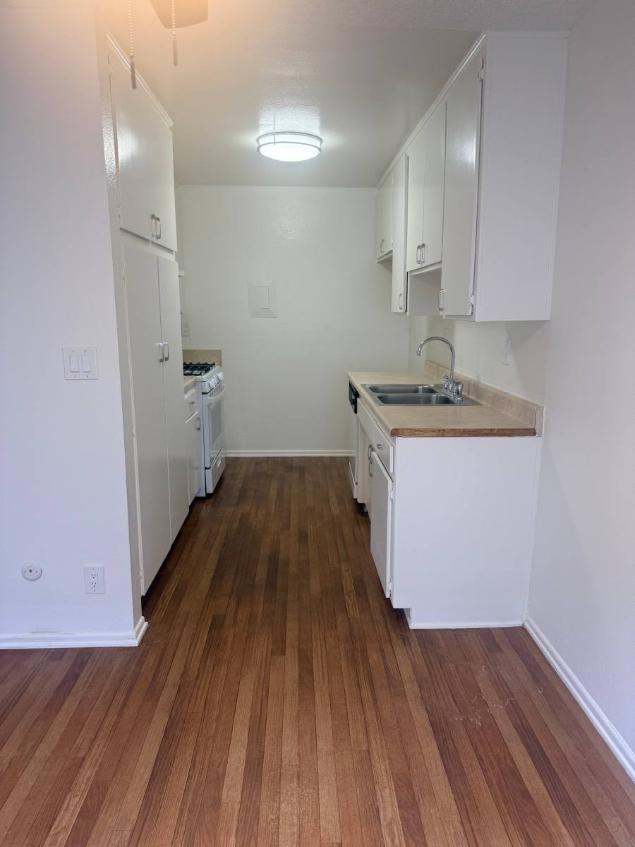 Apartment for rent at 15128 Sherman Way #107, Van Nuys, CA 91405