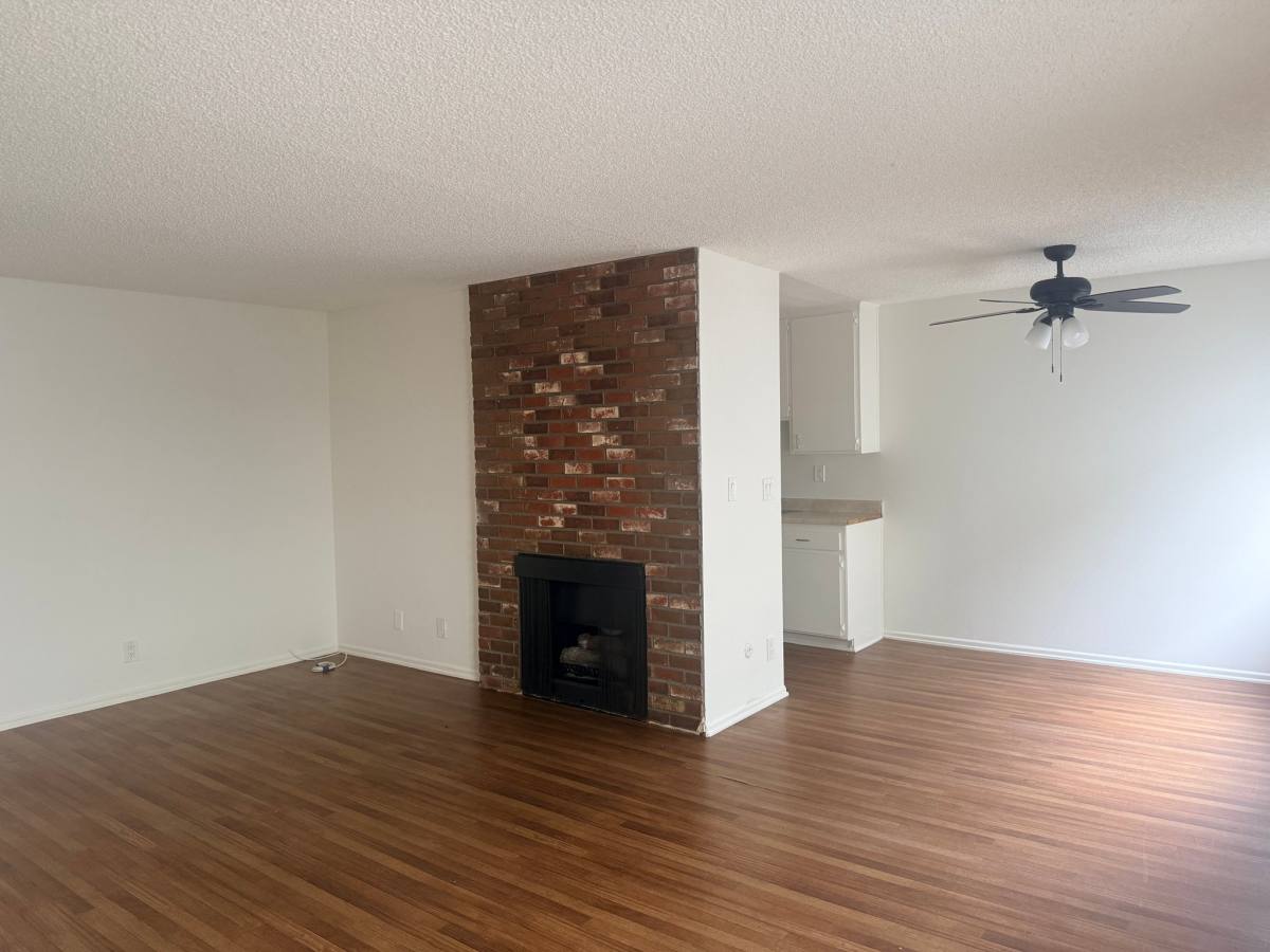 Apartment for rent at 15128 Sherman Way #107, Van Nuys, CA 91405