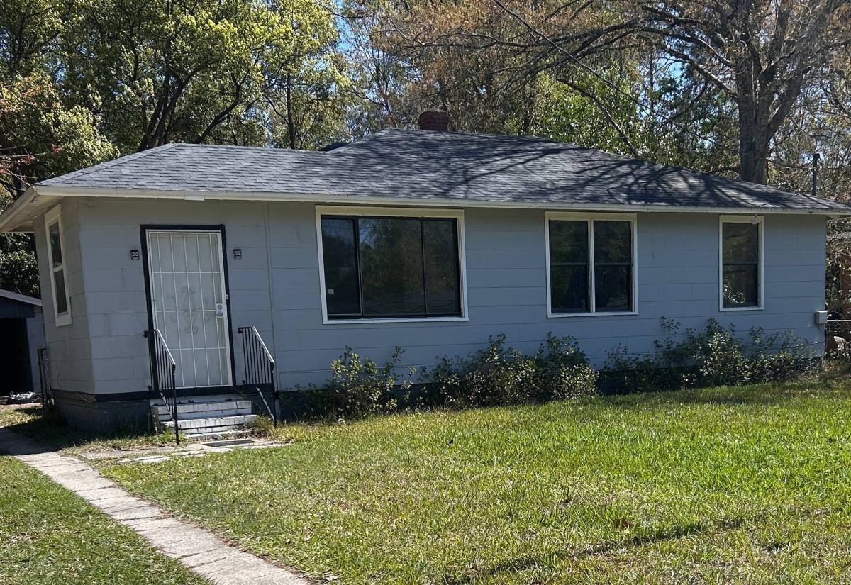 House for rent at 5565 Minosa Circle E, Jacksonville, FL 32209