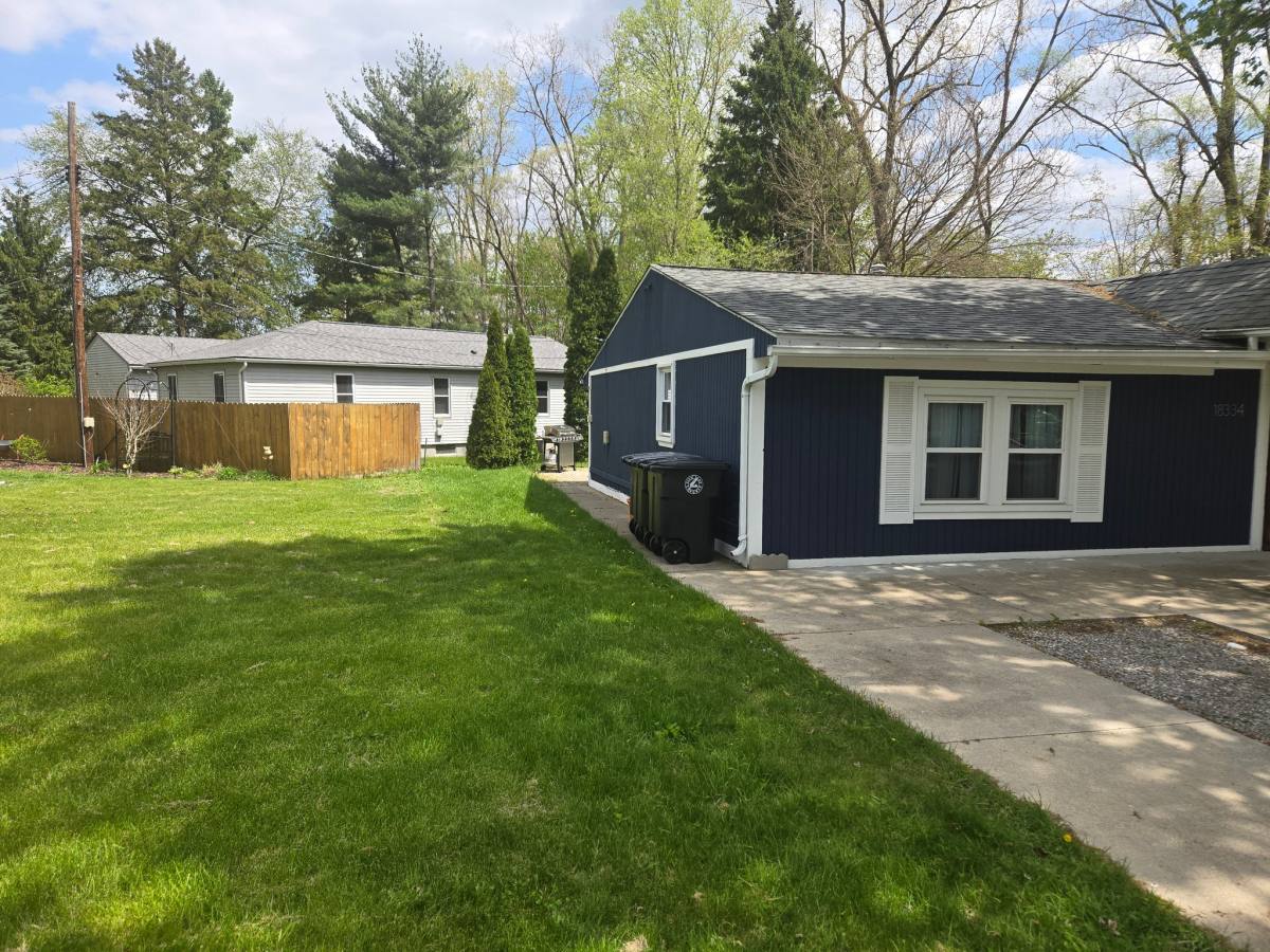 House for rent at 18334 Irving St, Livonia, MI 48152