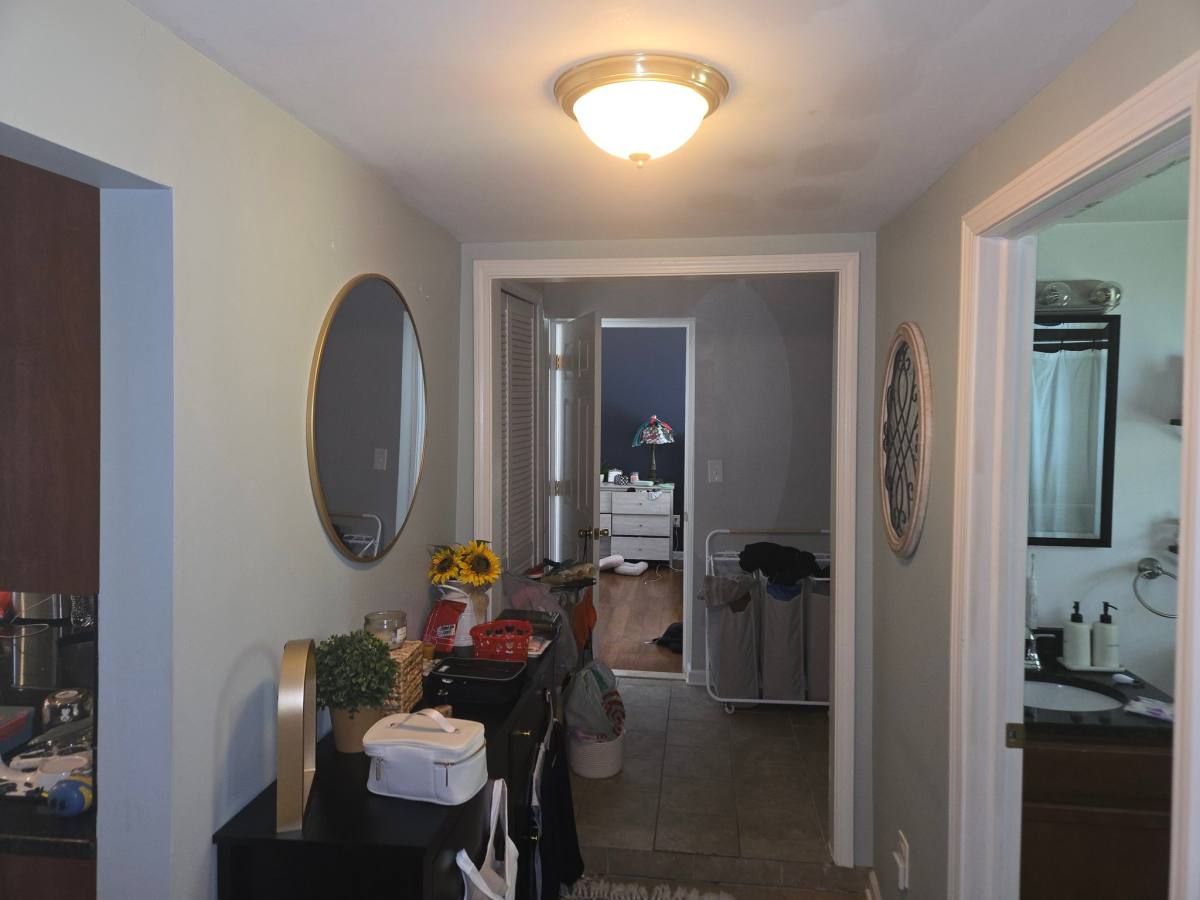 House for rent at 18334 Irving St, Livonia, MI 48152
