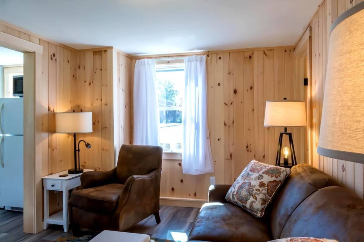 Apartment for rent at 32 Morse St, Freeport, ME 04032
