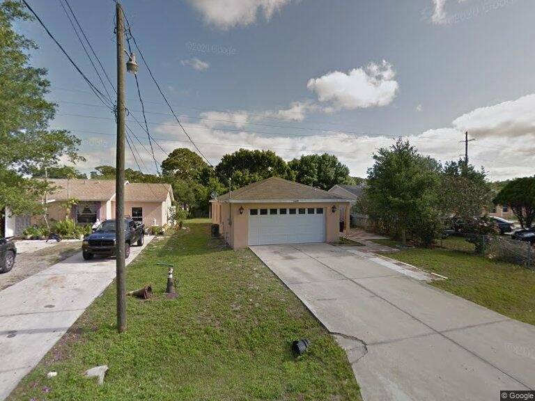 House for rent at 2425 22nd St, Sarasota, FL 34234