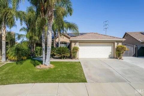 House for rent at 11100 Vista Fuego Dr, Bakersfield, CA 93311