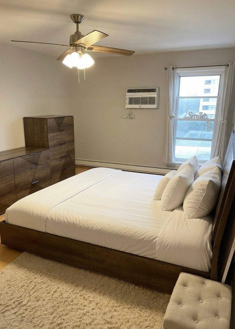 Condo for rent at 6121 N Sheridan Rd, Chicago, IL 60660