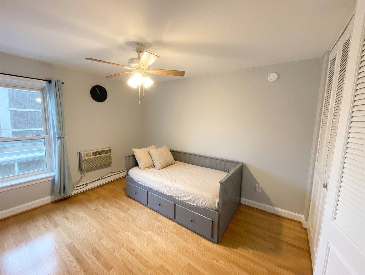 Condo for rent at 6121 N Sheridan Rd, Chicago, IL 60660