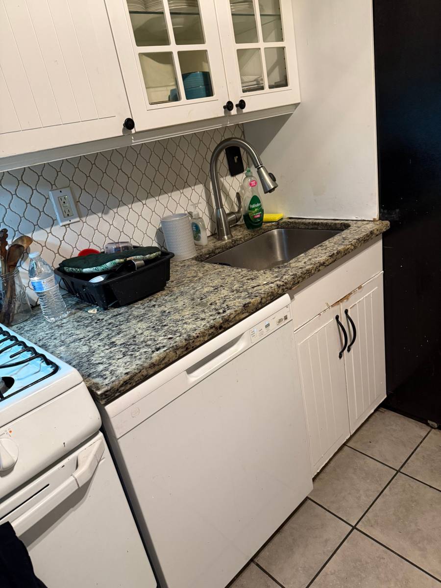 Townhouse for rent at 1290 Battery Ave, Baltimore, MD 21230