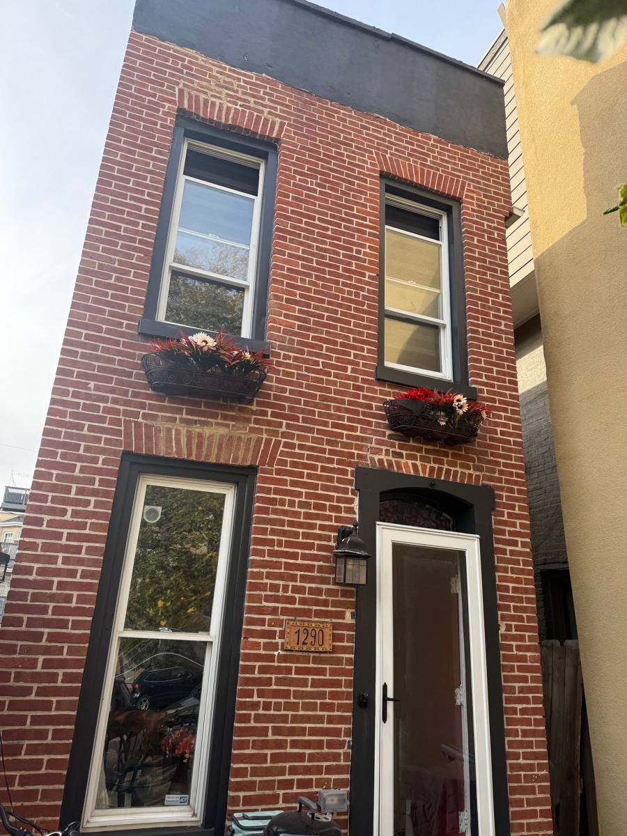 Townhouse for rent at 1290 Battery Ave, Baltimore, MD 21230