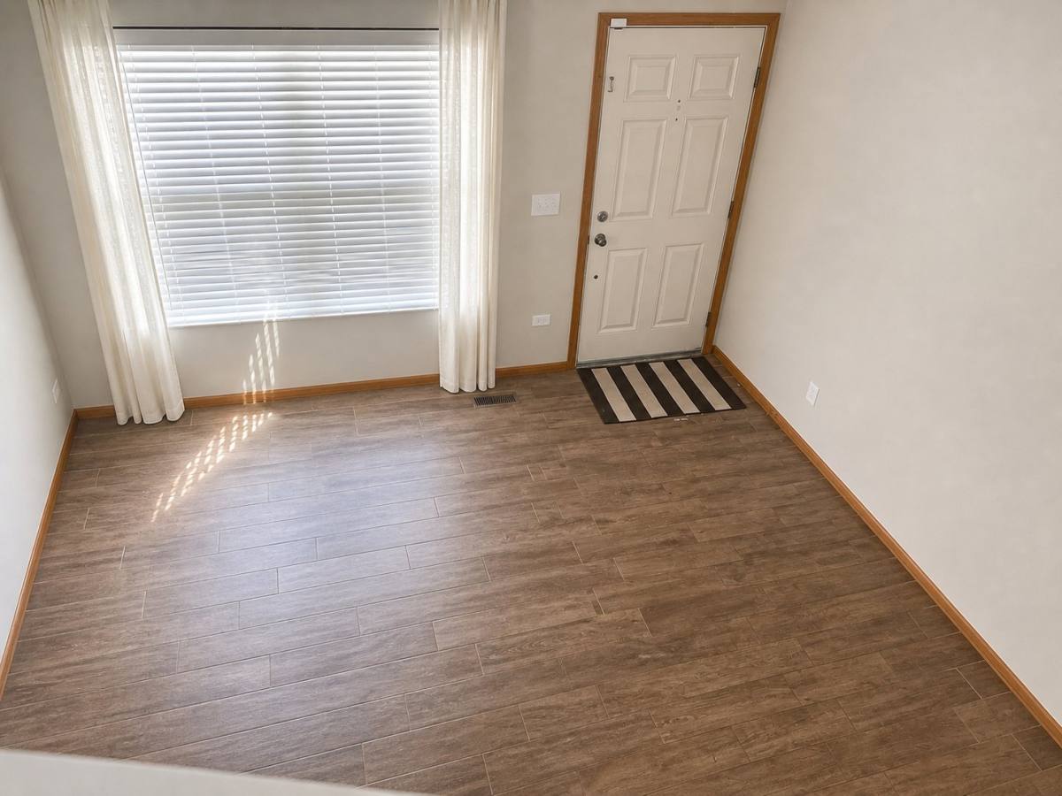 Townhouse for rent at 2551 Hearthstone Dr, Hampshire, IL 60140