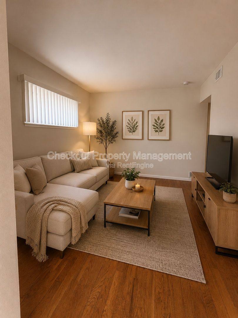 Apartment for rent at 5535 Pershing Ave #11, Saint Louis, MO 63112