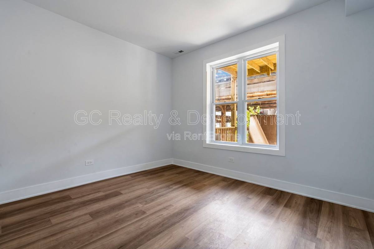 Condo for rent at 3744 N Wilton Ave, Chicago, IL 60613