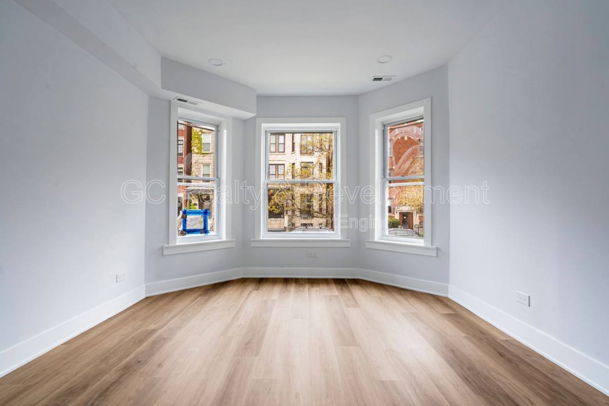 Condo for rent at 3744 N Wilton Ave, Chicago, IL 60613
