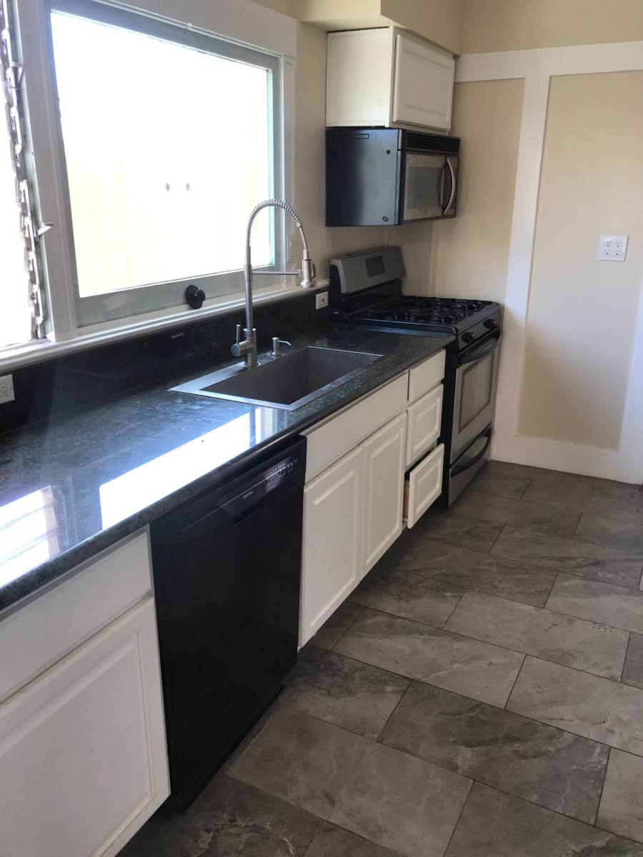 Apartment for rent at 1134 Lime Ave #A, Long Beach, CA 90813