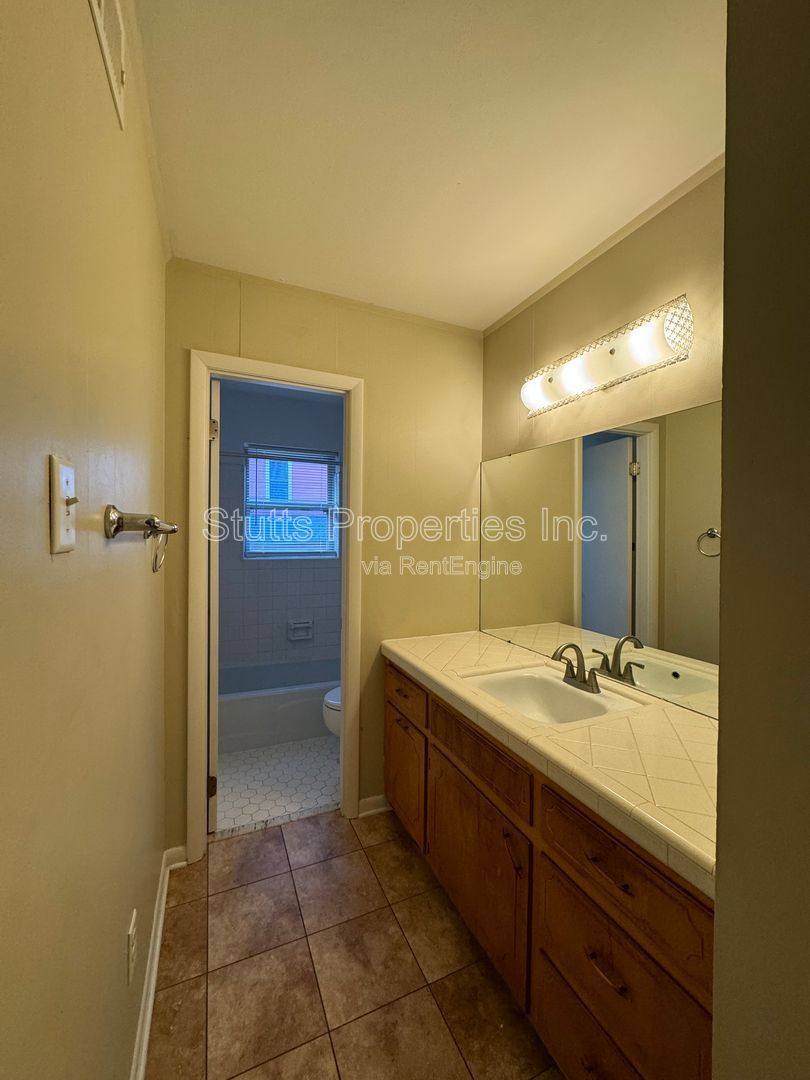 Apartment for rent at 900 N Montgomery Ave #203, Sheffield, AL 35660