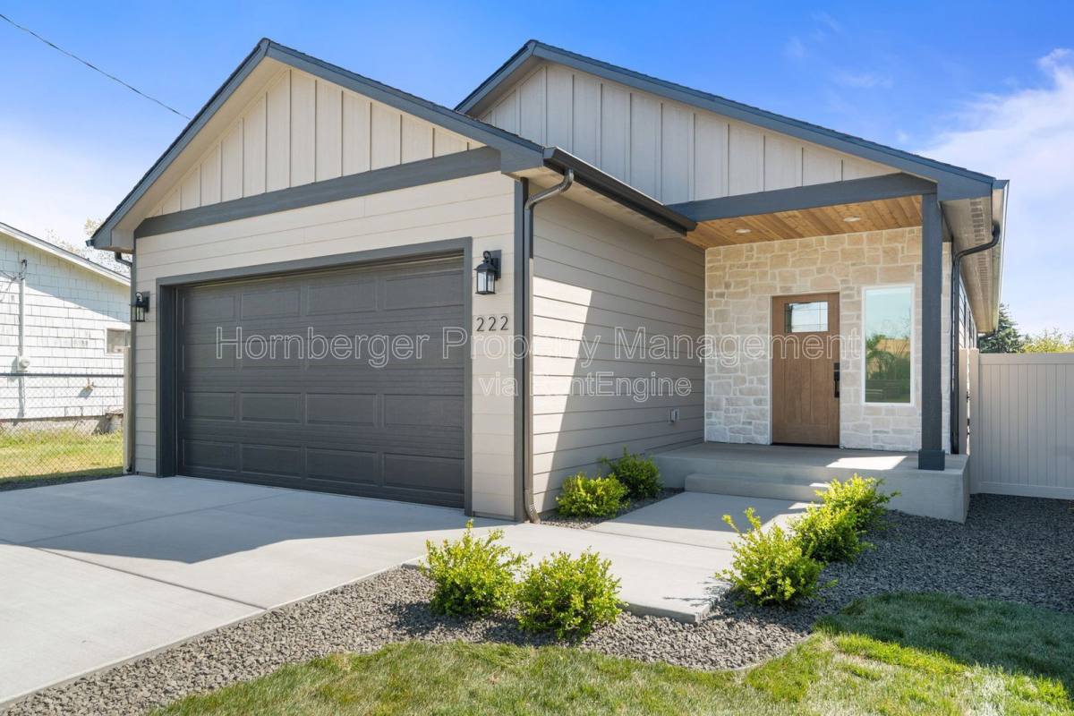 House for rent at 222 N Sargent Rd, Spokane, WA 99212