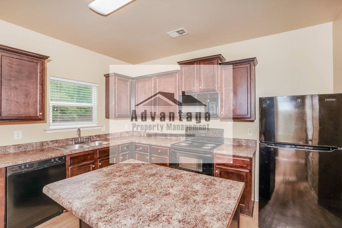 House for rent at 133 Centerra Springs Dr, McDonough, GA 30253