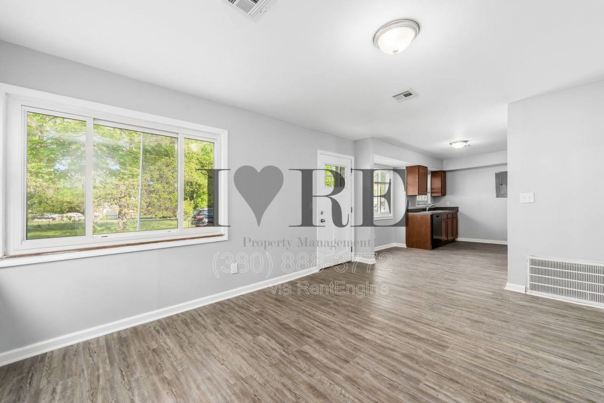 Apartment for rent at 3204 T Ave, Columbus, OH 43207