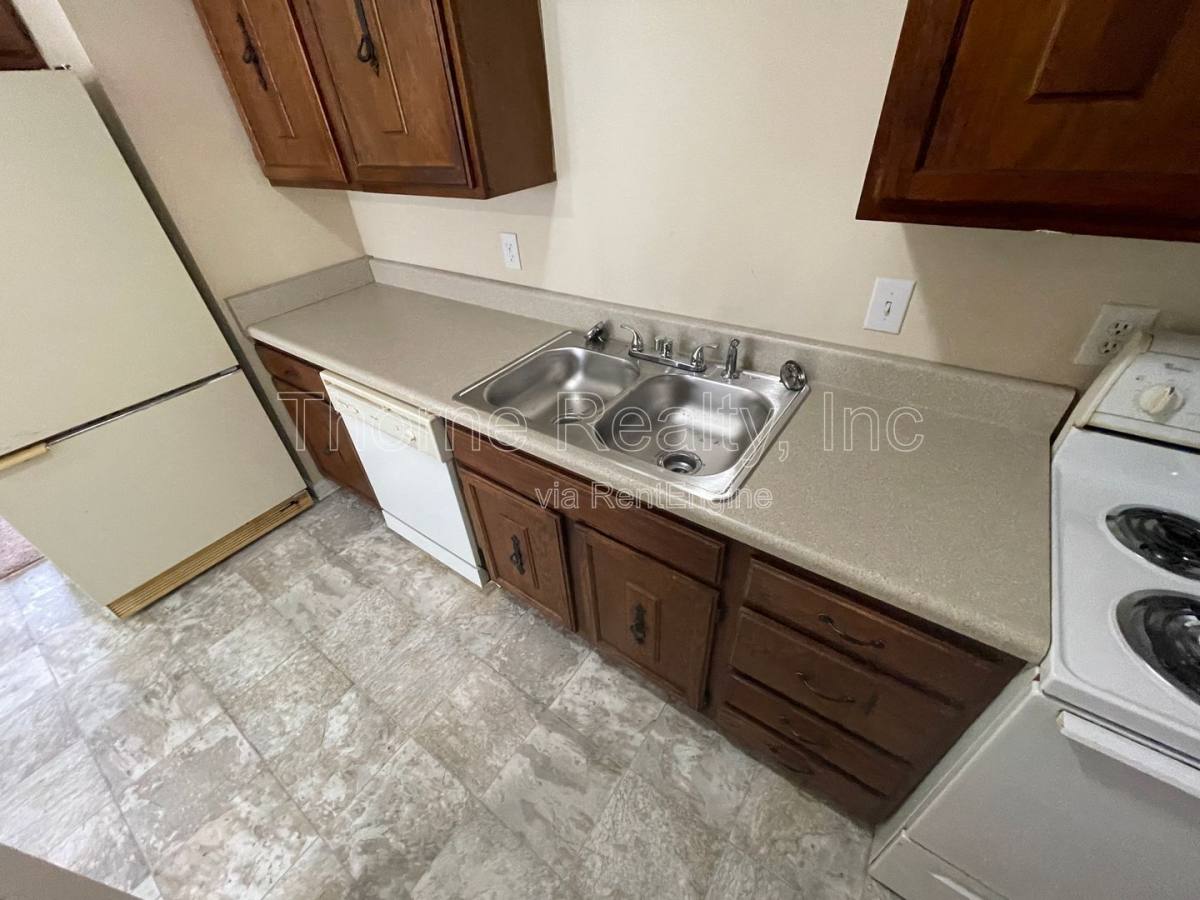 Apartment for rent at 406 Dowd St, Tarboro, NC 27886