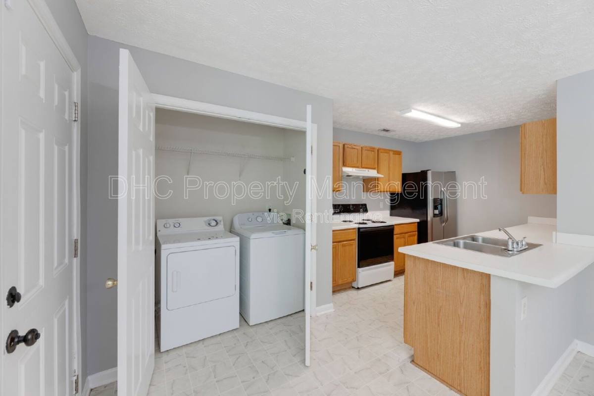 House for rent at 5625 Strathmoor Manor Circle, Lithonia, GA 30058