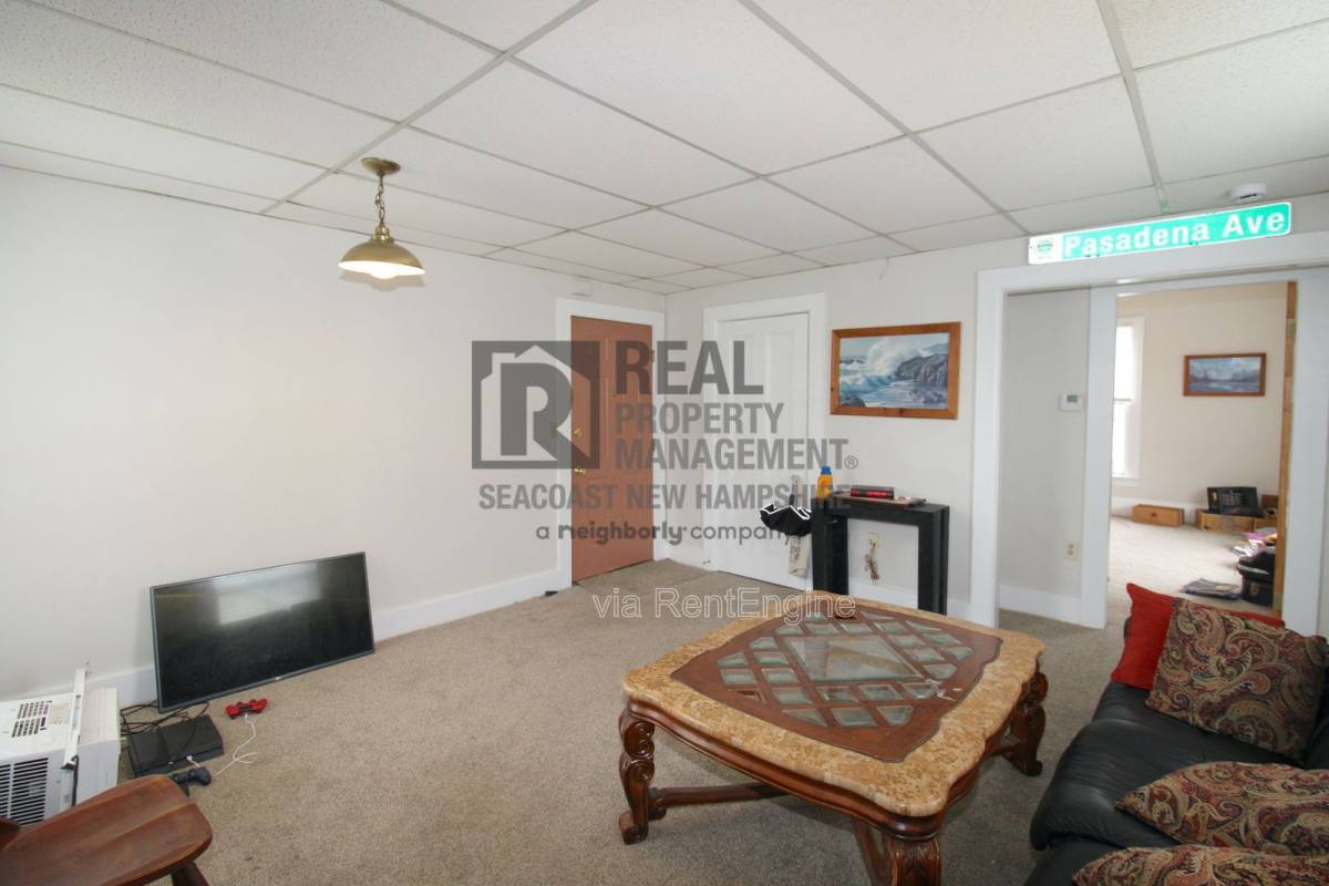 Apartment for rent at 40 Grove St #4, Dover, NH 03820