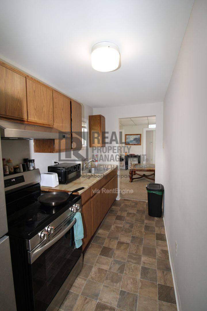 Apartment for rent at 40 Grove St #4, Dover, NH 03820