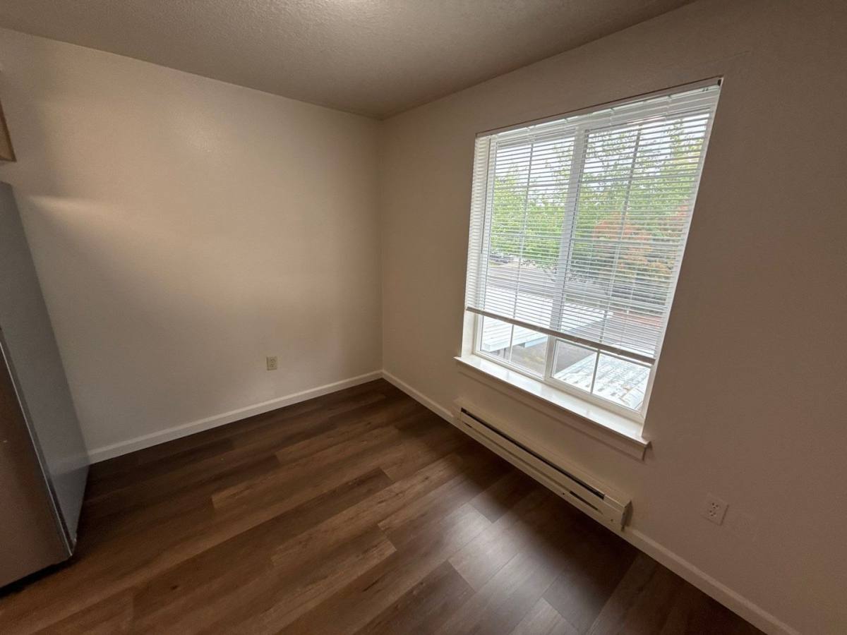 Apartment for rent at 905 Bryan Court, Silverton, OR 97381