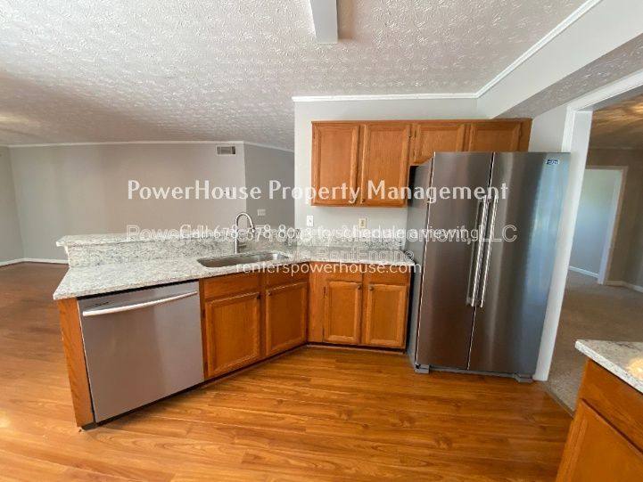 House for rent at 605 Suwanee Lakes Circle NW, Suwanee, GA 30024