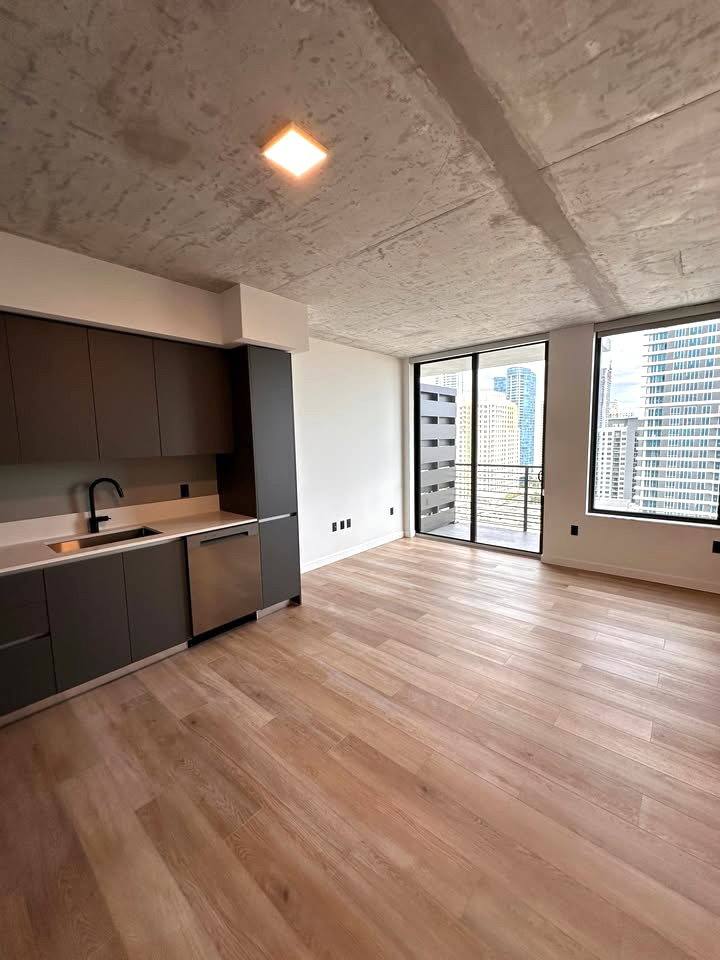 Apartment for rent at 307 SW 5th St, Fort Lauderdale, FL 33315