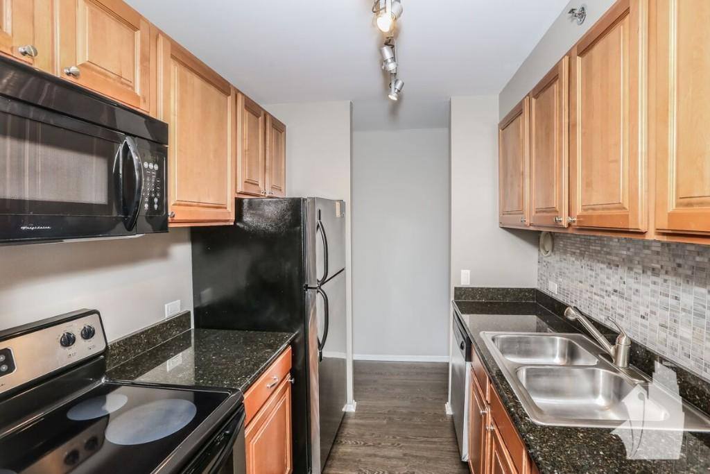 Apartment for rent at 4334 N Hazel St, Chicago, IL 60613