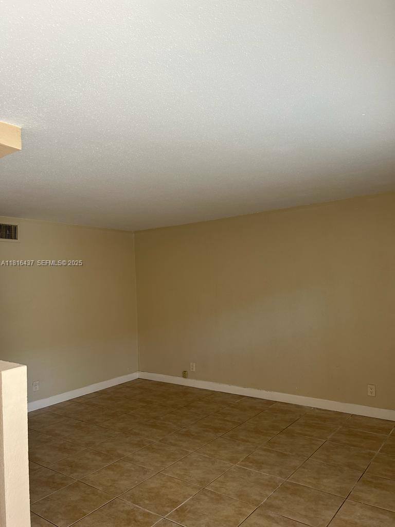 Apartment for rent at 2607 NE 8th Ave, Fort Lauderdale, FL 33334