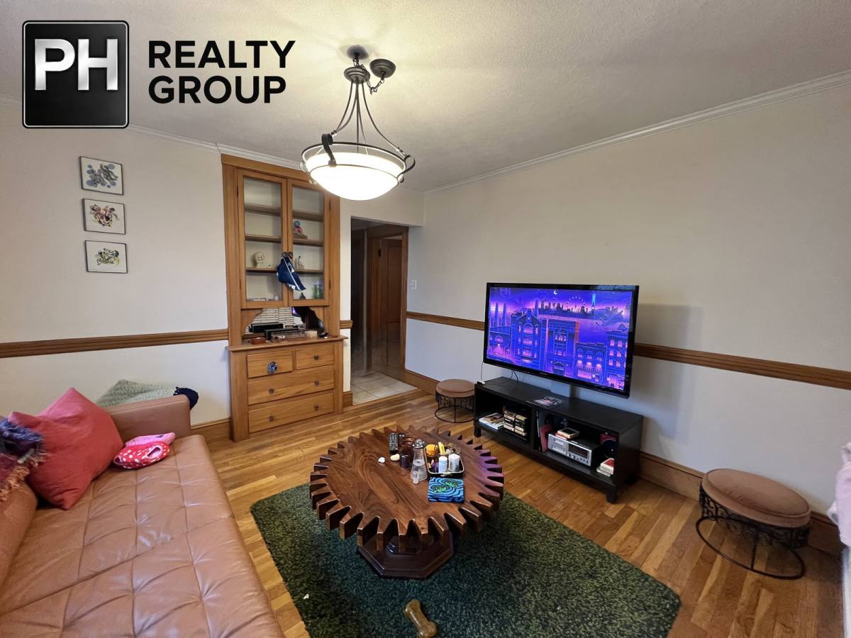 Apartment for rent at 385 Arlington St #1, Watertown, MA 02472