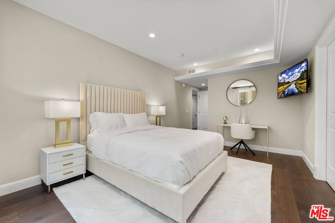 Apartment for rent at 1825 Pandora Ave #404, Los Angeles, CA 90025