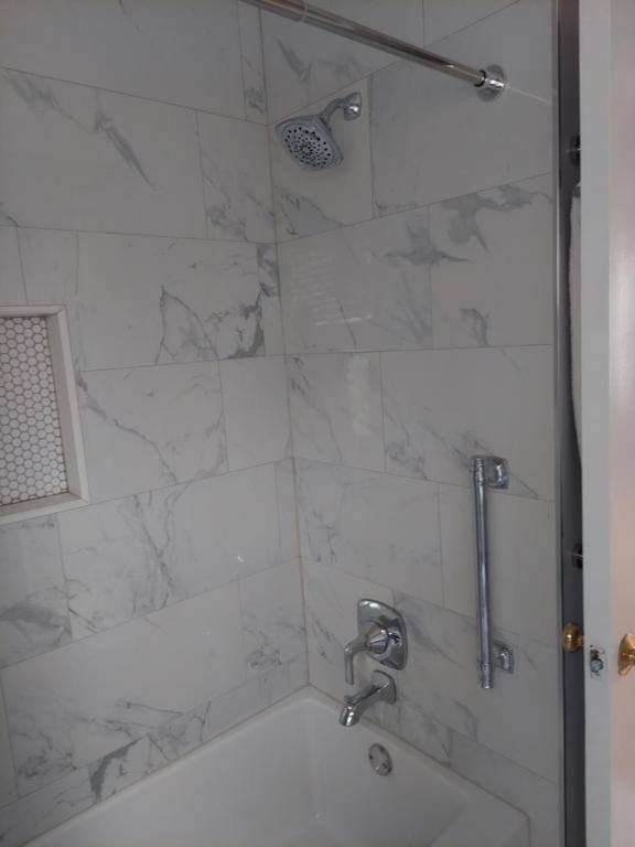 House for rent at 232 Woodlawn Ave, Royal Oak, MI 48073