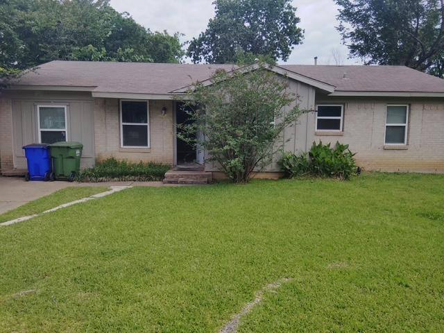 House for rent at 14005 Cimarron Dr, Balch Springs, TX 75180
