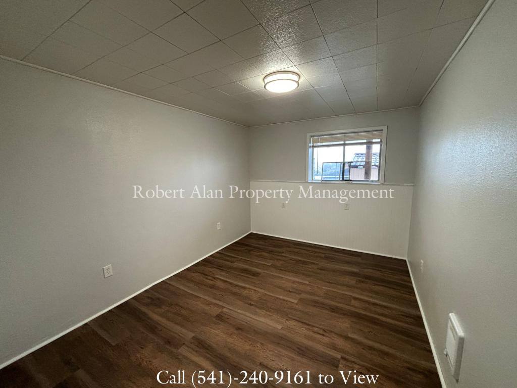 824 SW 7th #C, Pendleton, OR 97801 - House for Rent - Image 2