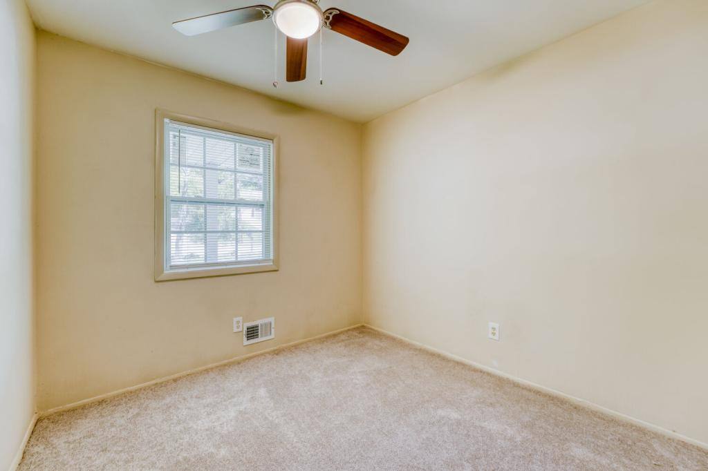 House for rent at 1340 Pineglen Dr, Riverdale, GA 30296