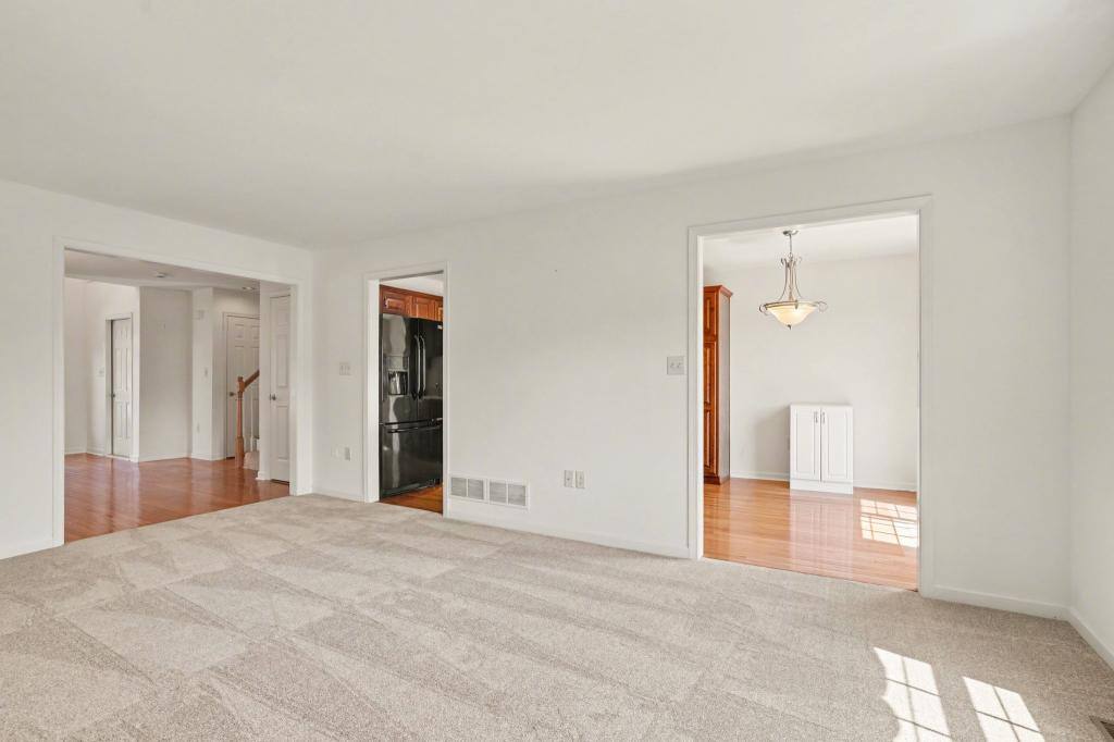 Townhouse for rent at 5050 Mendenhall Dr, Mechanicsburg, PA 17050