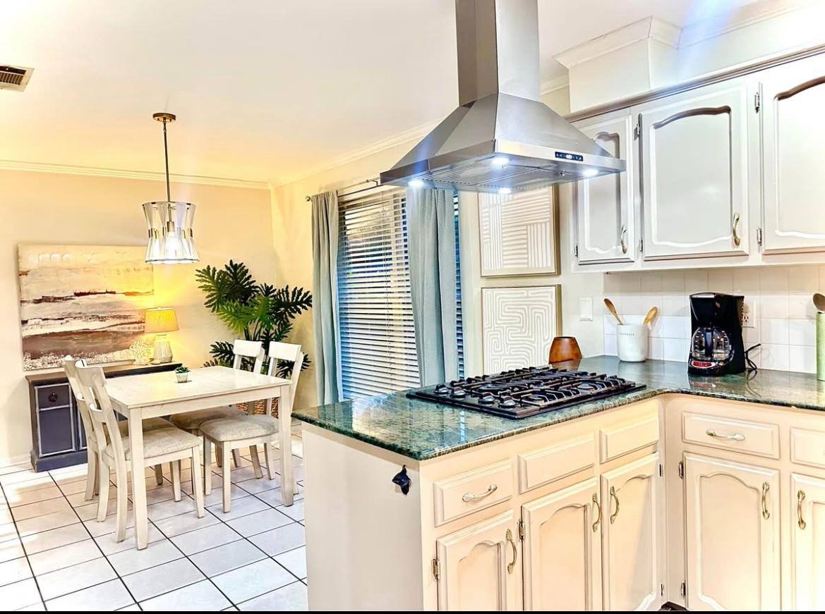 Apartment for rent at 12458 Goodwood Blvd, Baton Rouge, LA 70815
