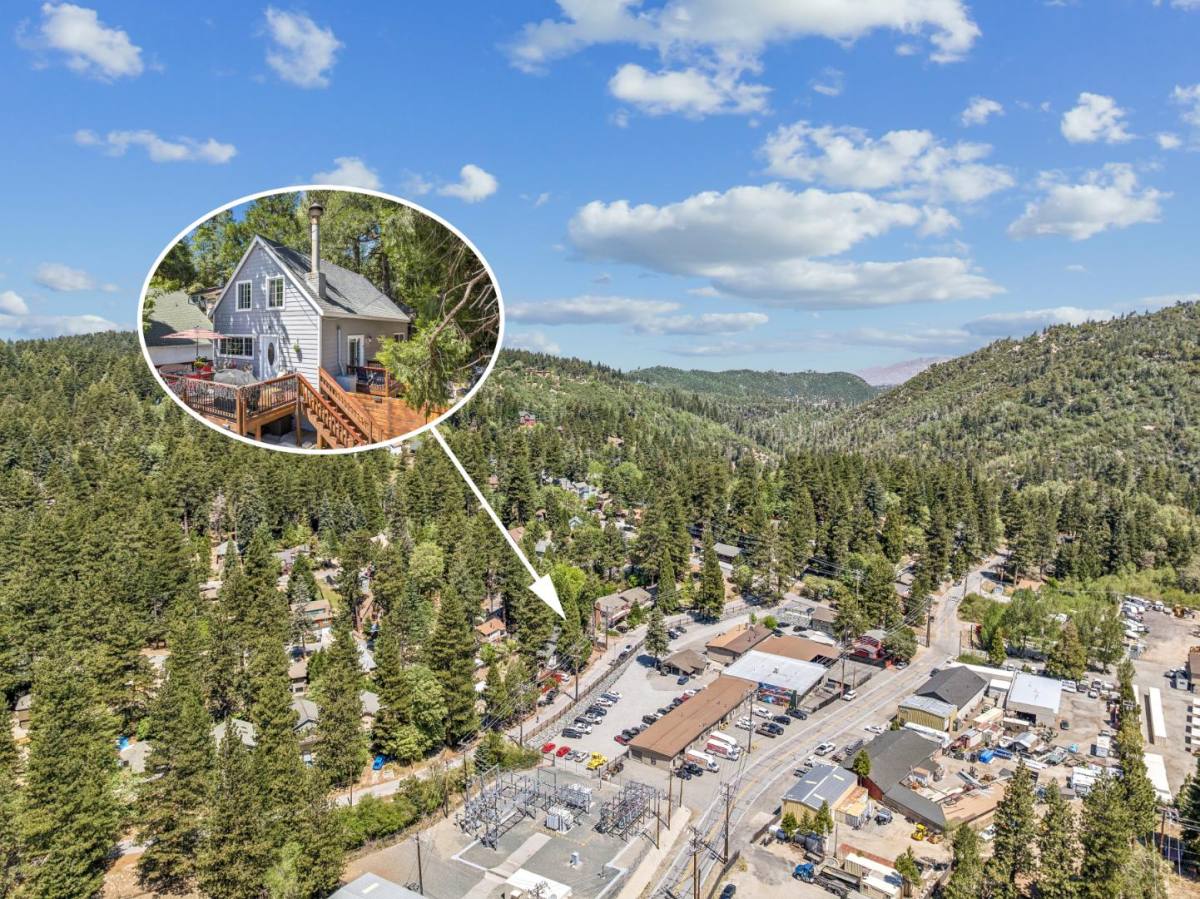 House for rent at 2472 Deep Creek Dr #F176, Running Springs, CA 92382