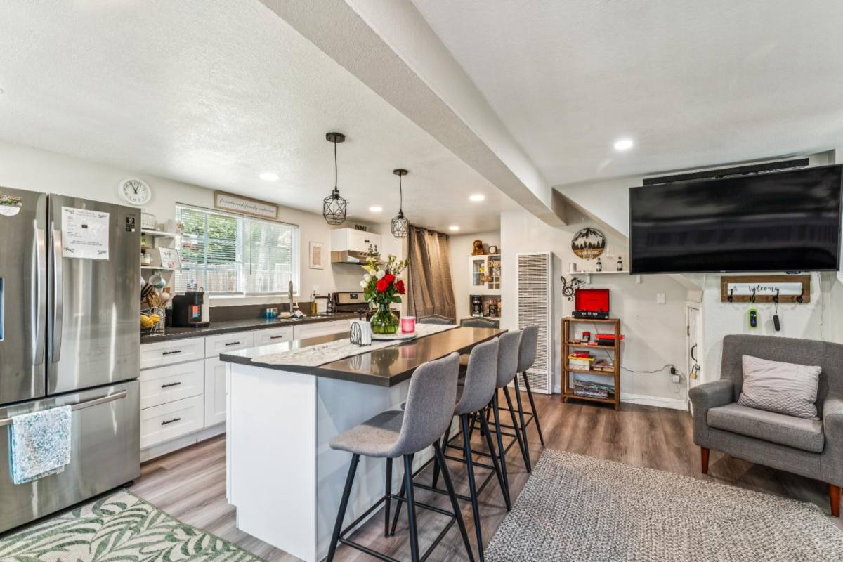House for rent at 2472 Deep Creek Dr #F176, Running Springs, CA 92382